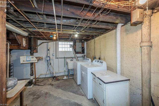 S 1427 Lakeview Boulevard, Lorain, OH 44052