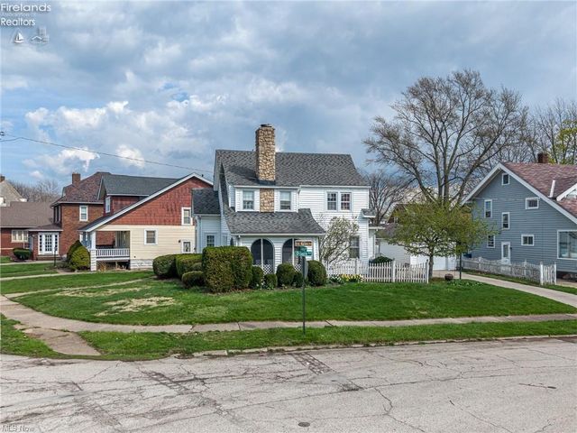 S 1427 Lakeview Boulevard, Lorain, OH 44052