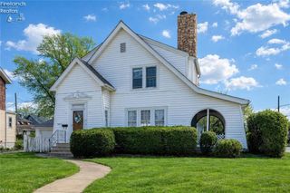 S 1427 Lakeview Boulevard, Lorain, OH 44052