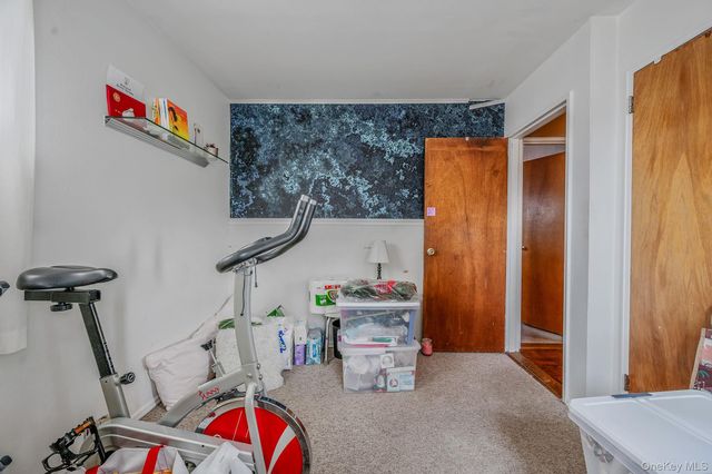 690 N Delaware Avenue, Lindenhurst, NY 11757