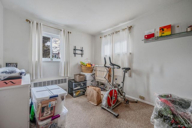 690 N Delaware Avenue, Lindenhurst, NY 11757