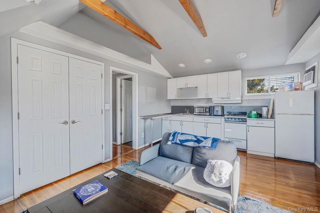 690 N Delaware Avenue, Lindenhurst, NY 11757