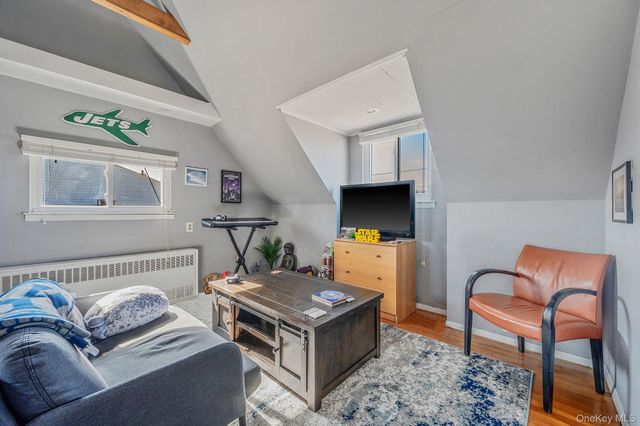 690 N Delaware Avenue, Lindenhurst, NY 11757