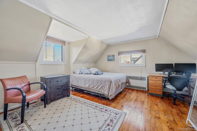 690 N Delaware Avenue, Lindenhurst, NY 11757