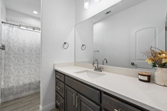 3401 Chinaberry Lane, Joshua, TX 76058