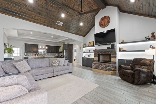 3401 Chinaberry Lane, Joshua, TX 76058