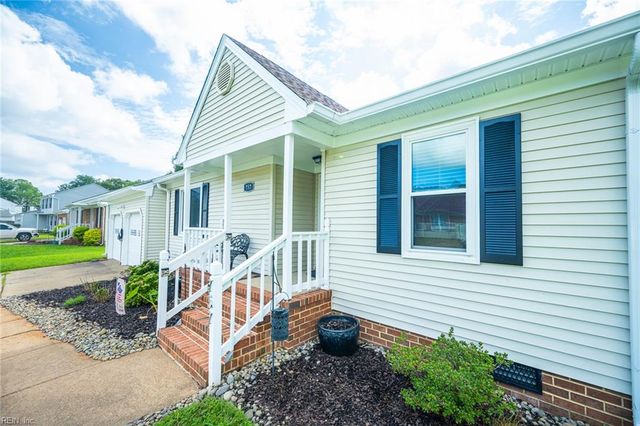 757 Willow Bend DR, Chesapeake, VA 23323