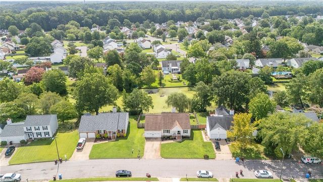 757 Willow Bend DR, Chesapeake, VA 23323