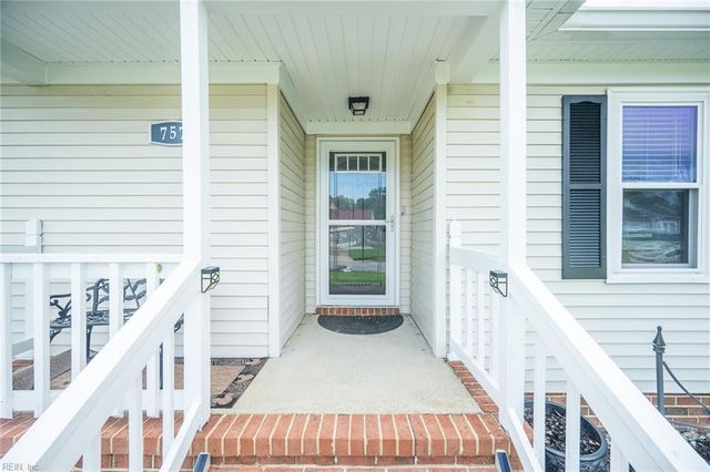 757 Willow Bend DR, Chesapeake, VA 23323