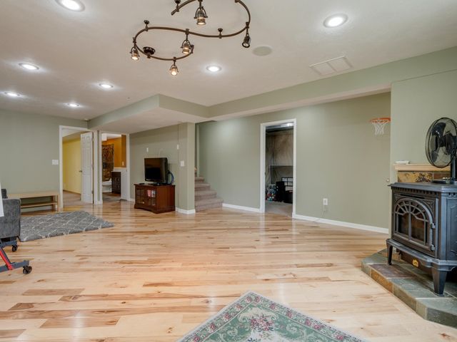 18105 E Crescent Dr, Greenacres, WA 99016