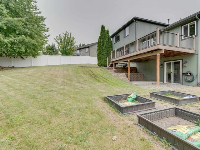 18105 E Crescent Dr, Greenacres, WA 99016