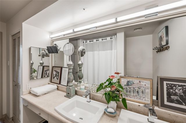15 Greenway Plaza 5E, Houston, TX 77046