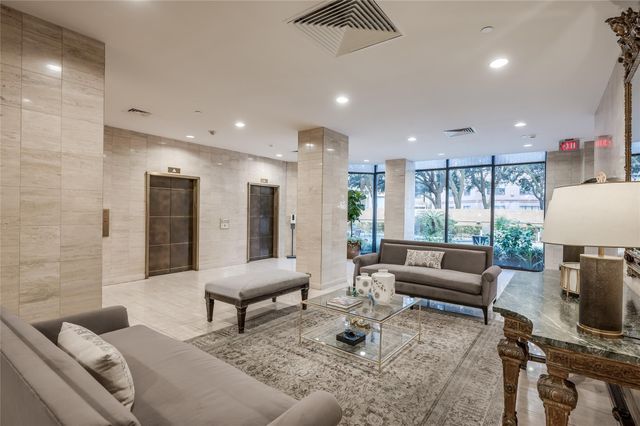 15 Greenway Plaza 5E, Houston, TX 77046