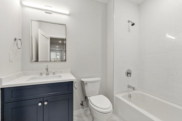 267 Old Colony 310, Boston, MA 02127