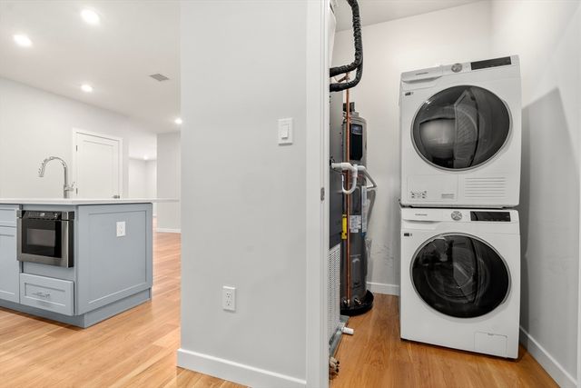 267 Old Colony 310, Boston, MA 02127