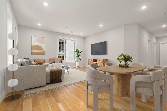 267 Old Colony 310, Boston, MA 02127