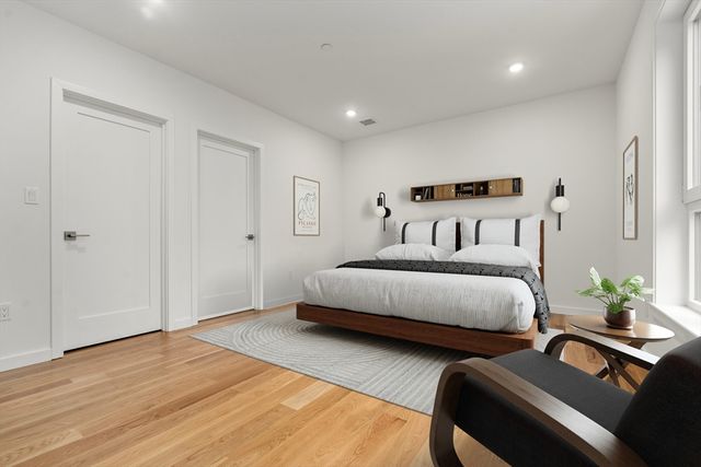 267 Old Colony 310, Boston, MA 02127