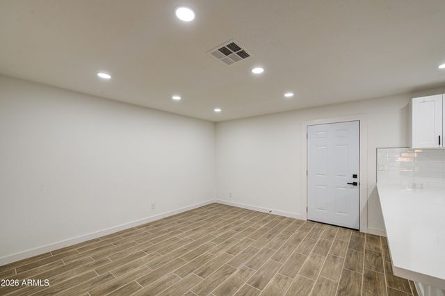 8002 N 42ND Avenue, Phoenix, AZ 85051