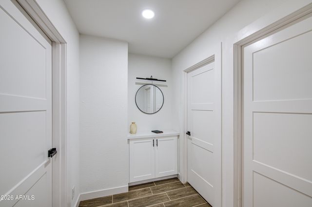 8002 N 42ND Avenue, Phoenix, AZ 85051