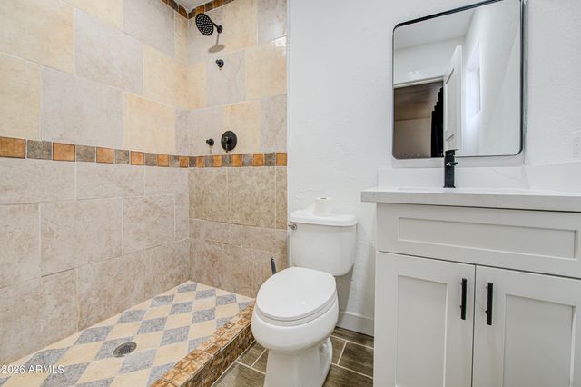 8002 N 42ND Avenue, Phoenix, AZ 85051