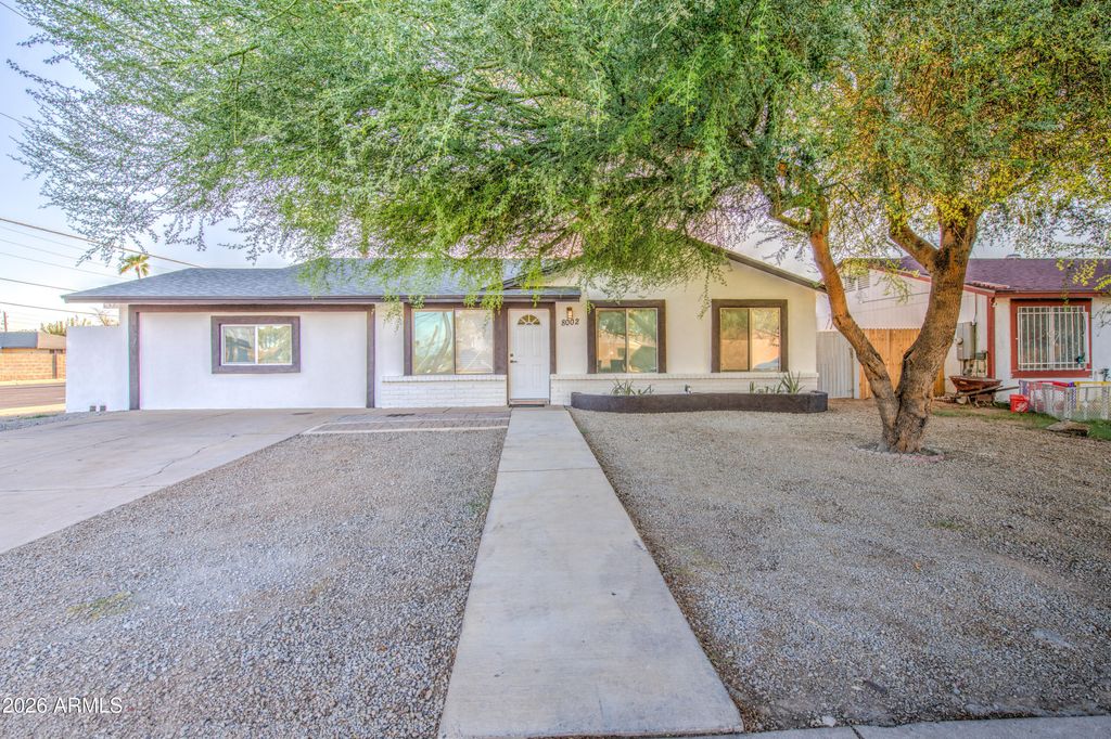 8002 N 42ND Avenue, Phoenix, AZ 85051
