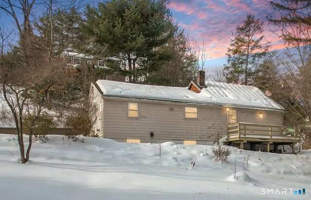 12 Woodside Street, Burlington, CT 06013