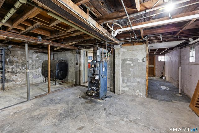 12 Woodside Street, Burlington, CT 06013