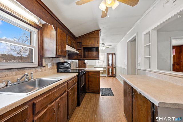 12 Woodside Street, Burlington, CT 06013