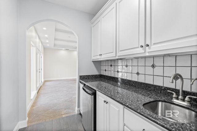 1100 Savannah Drive, Mobile, AL 36609