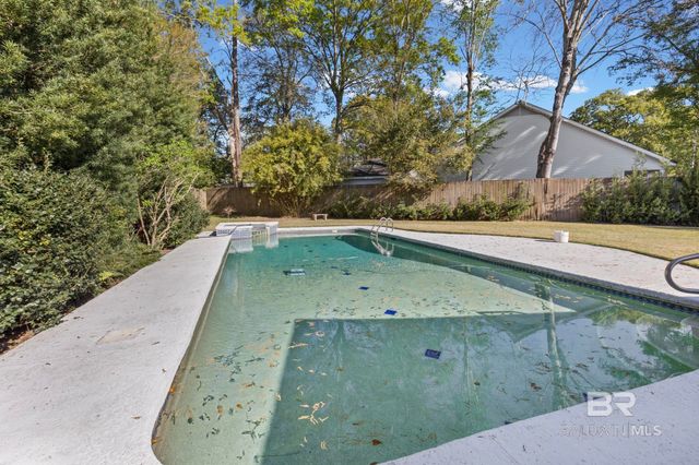 1100 Savannah Drive, Mobile, AL 36609