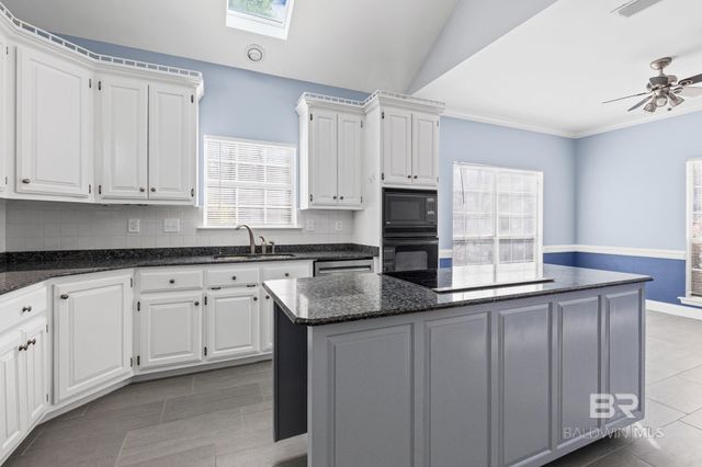 1100 Savannah Drive, Mobile, AL 36609