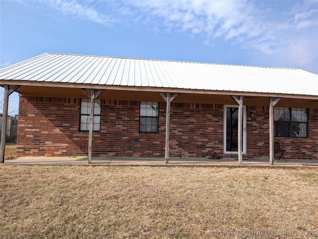 401 S Clover, Whitefield, OK 74472