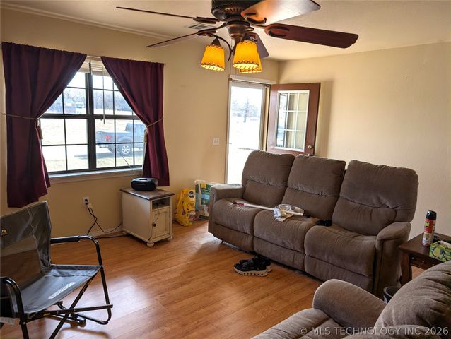 401 S Clover, Whitefield, OK 74472