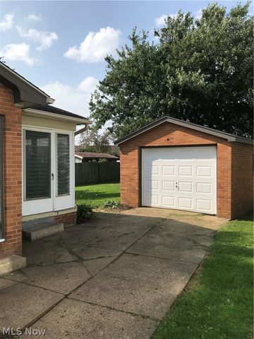 1017 Milford Street NE, Canton, OH 44714
