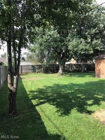 1017 Milford Street NE, Canton, OH 44714