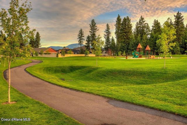 6515 N DESCARTES DR, Coeur D'alene, ID 83815
