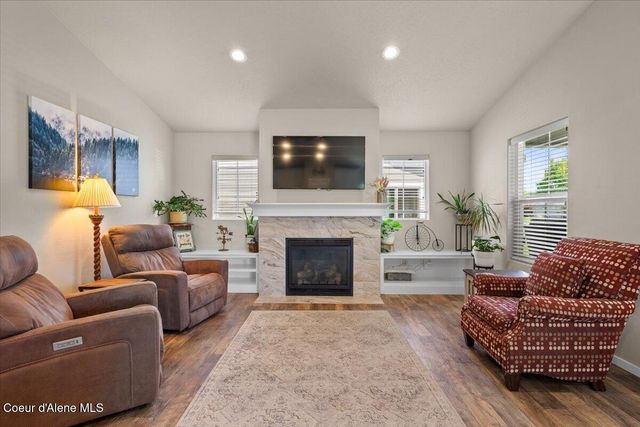 6515 N DESCARTES DR, Coeur D'alene, ID 83815