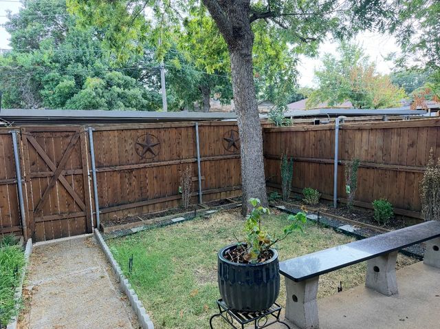 13704 Flagstone Lane, Dallas, TX 75240