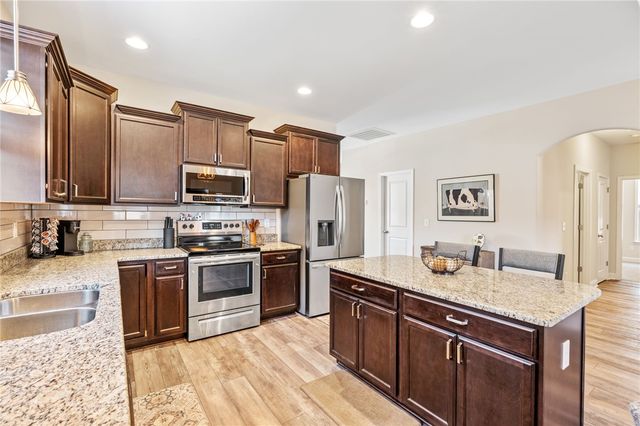 84 Angus Run, Seneca, SC 29672