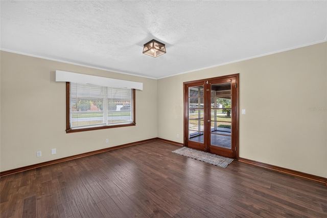 13725 10TH STREET, Dade City, FL 33525