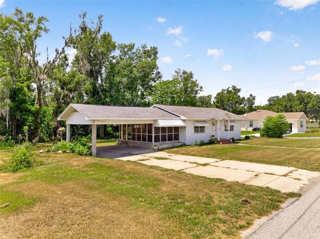 13725 10TH STREET, Dade City, FL 33525
