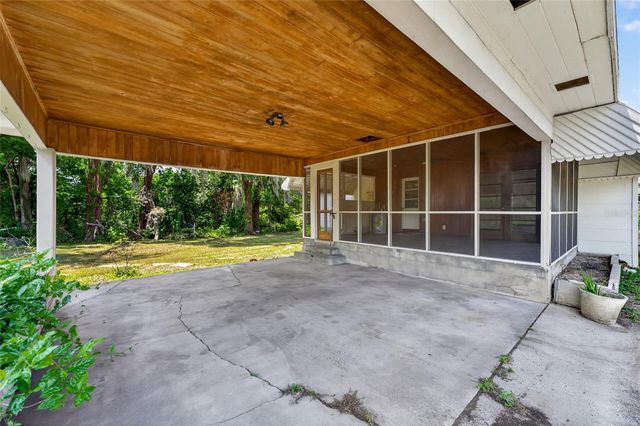 13725 10TH STREET, Dade City, FL 33525