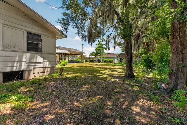13725 10TH STREET, Dade City, FL 33525