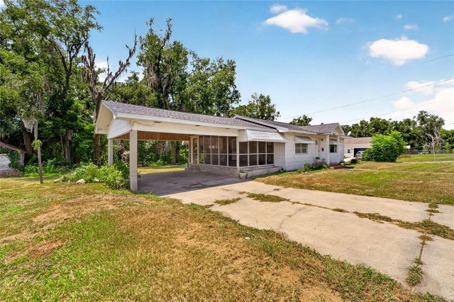 13725 10TH STREET, Dade City, FL 33525
