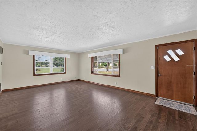 13725 10TH STREET, Dade City, FL 33525