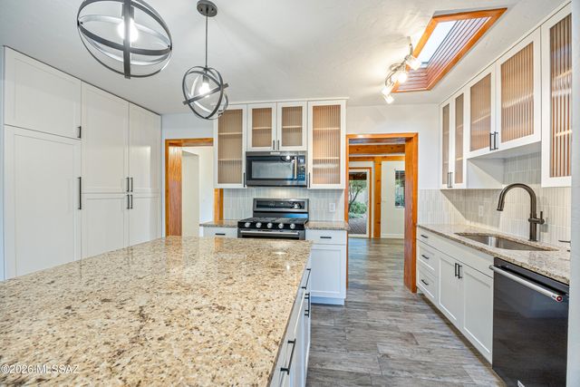 2534 E Florence Drive, Tucson, AZ 85716
