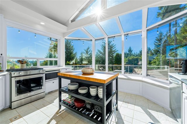 18110 85th Street E, Bonney Lake, WA 98391