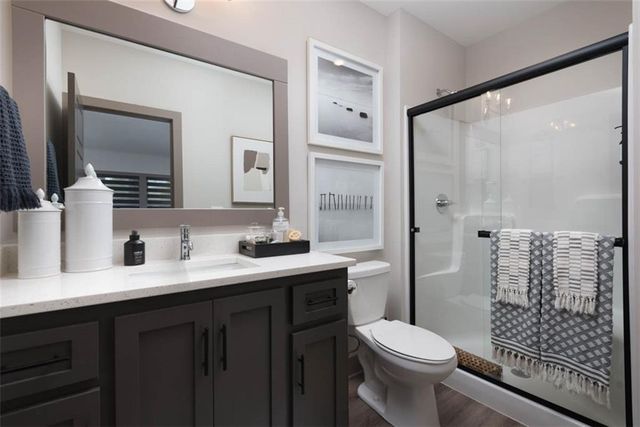 1101 SW Brookside Court, Lee's Summit, MO 64064