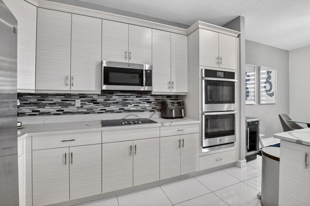 10106 Akenside Drive, Boca Raton, FL 33428