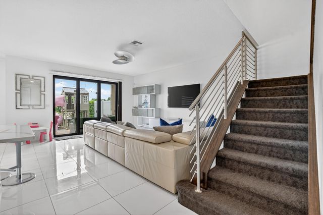 10106 Akenside Drive, Boca Raton, FL 33428